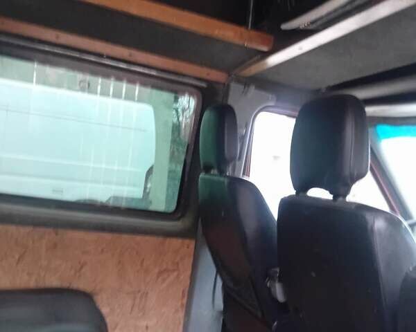 Красный Мерседес Sprinter, объемом двигателя 2.69 л и пробегом 605 тыс. км за 6400 $, фото 13 на Automoto.ua