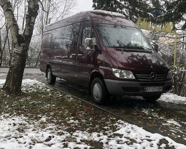 Червоний Мерседес Sprinter, об'ємом двигуна 2.7 л та пробігом 530 тис. км за 11200 $, фото 1 на Automoto.ua