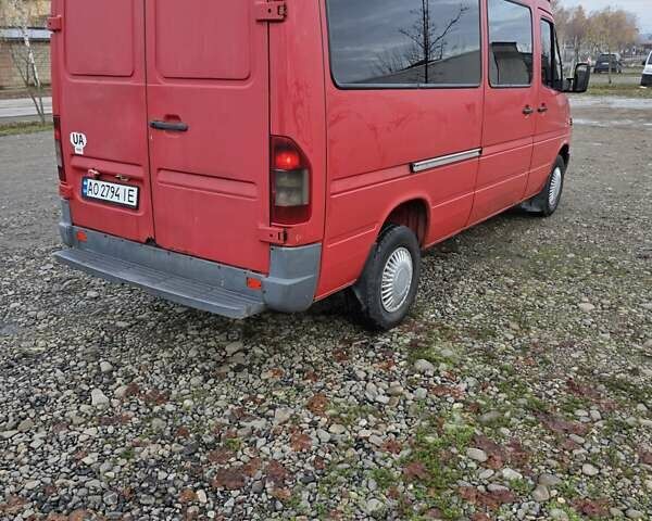 Червоний Мерседес Sprinter, об'ємом двигуна 2.15 л та пробігом 450 тис. км за 6500 $, фото 2 на Automoto.ua