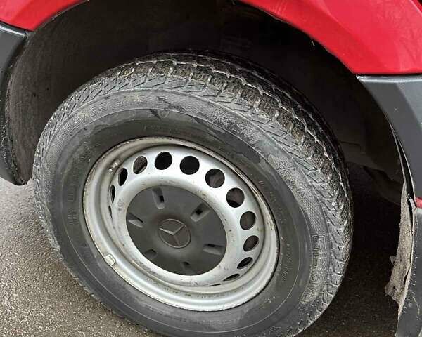 Червоний Мерседес Sprinter, об'ємом двигуна 2.2 л та пробігом 247 тис. км за 18200 $, фото 9 на Automoto.ua