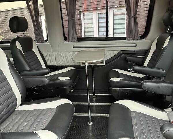 Червоний Мерседес Sprinter, об'ємом двигуна 2.2 л та пробігом 247 тис. км за 18200 $, фото 5 на Automoto.ua