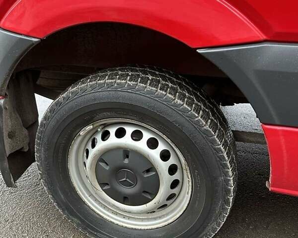 Червоний Мерседес Sprinter, об'ємом двигуна 2.2 л та пробігом 247 тис. км за 18200 $, фото 14 на Automoto.ua