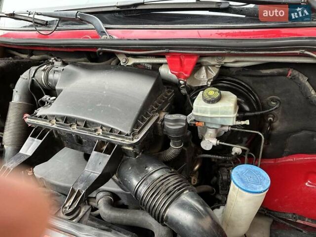 Червоний Мерседес Sprinter, об'ємом двигуна 2.2 л та пробігом 247 тис. км за 18200 $, фото 4 на Automoto.ua