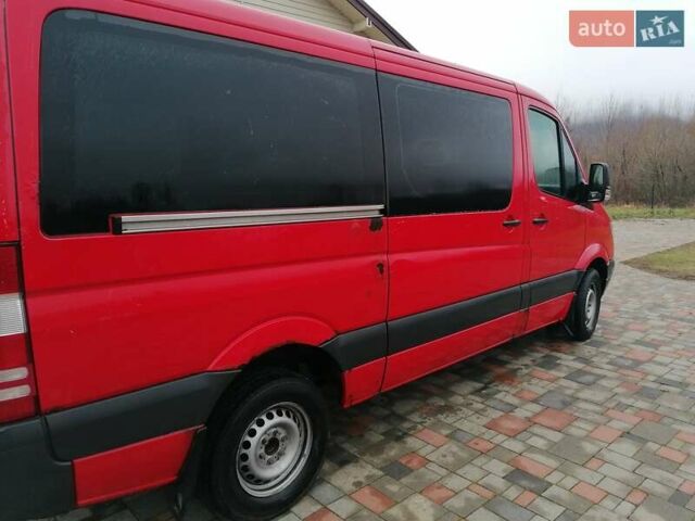 Красный Мерседес Sprinter, объемом двигателя 2.14 л и пробегом 380 тыс. км за 11800 $, фото 3 на Automoto.ua