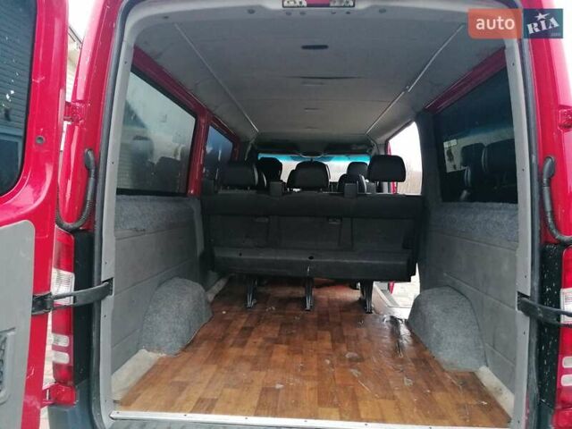 Красный Мерседес Sprinter, объемом двигателя 2.14 л и пробегом 380 тыс. км за 11800 $, фото 1 на Automoto.ua