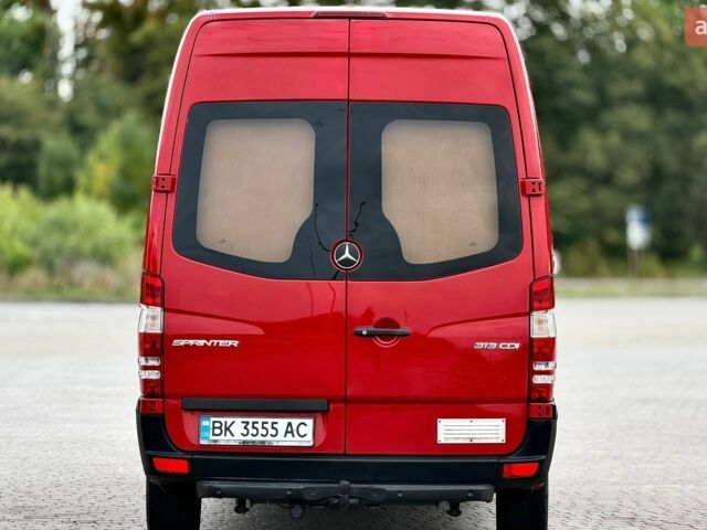 Красный Мерседес Sprinter, объемом двигателя 2.2 л и пробегом 450 тыс. км за 15900 $, фото 5 на Automoto.ua