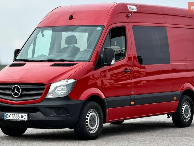 Красный Мерседес Sprinter, объемом двигателя 2.2 л и пробегом 450 тыс. км за 15900 $, фото 2 на Automoto.ua