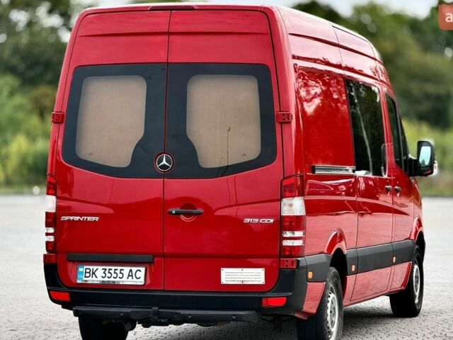 Красный Мерседес Sprinter, объемом двигателя 2.2 л и пробегом 450 тыс. км за 15900 $, фото 4 на Automoto.ua