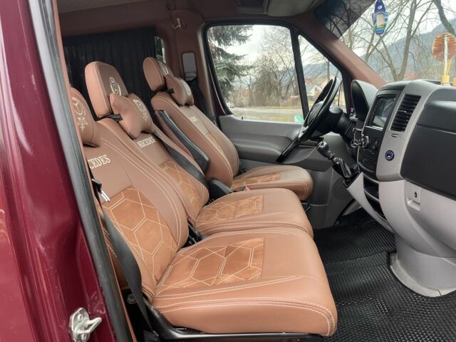 Красный Мерседес Sprinter, объемом двигателя 3 л и пробегом 245 тыс. км за 25500 $, фото 17 на Automoto.ua