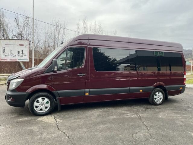 Красный Мерседес Sprinter, объемом двигателя 3 л и пробегом 245 тыс. км за 25500 $, фото 1 на Automoto.ua