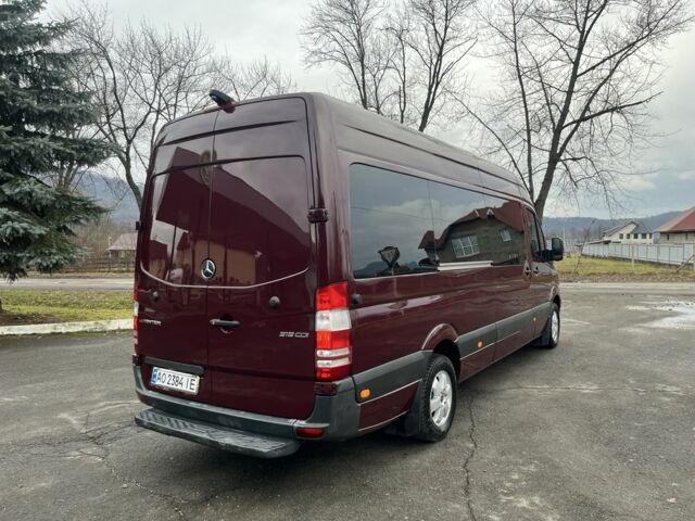 Красный Мерседес Sprinter, объемом двигателя 3 л и пробегом 245 тыс. км за 25500 $, фото 5 на Automoto.ua