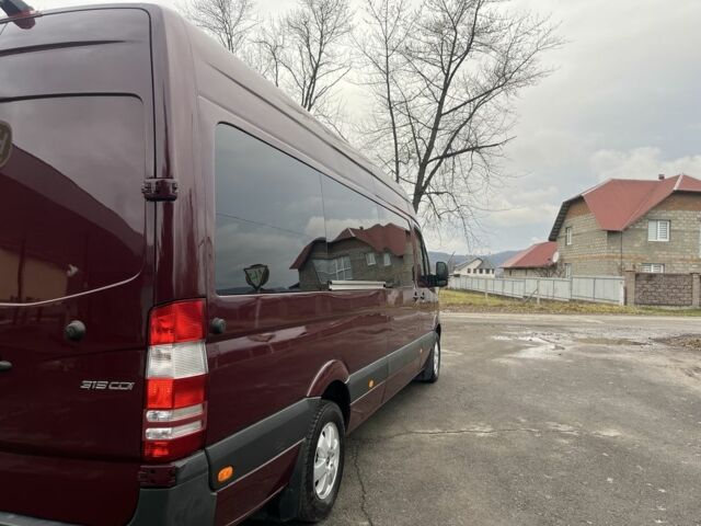 Красный Мерседес Sprinter, объемом двигателя 3 л и пробегом 245 тыс. км за 25500 $, фото 12 на Automoto.ua