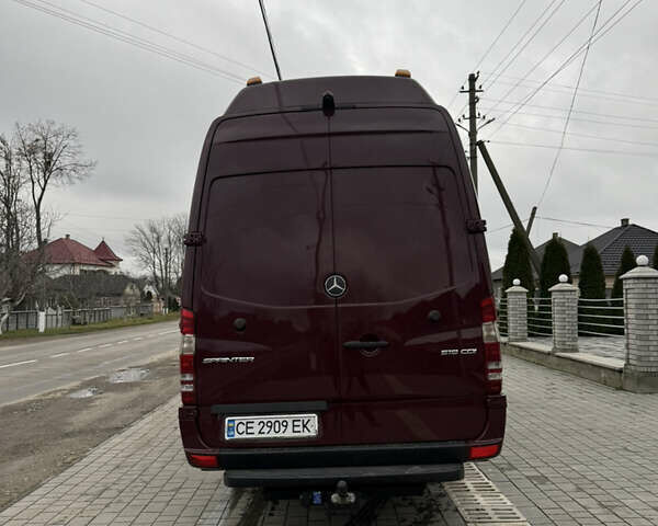 Красный Мерседес Sprinter, объемом двигателя 2.99 л и пробегом 350 тыс. км за 45000 $, фото 4 на Automoto.ua