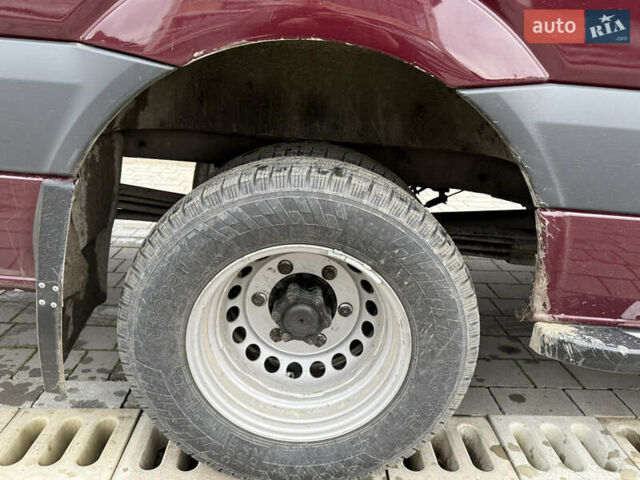 Красный Мерседес Sprinter, объемом двигателя 2.99 л и пробегом 350 тыс. км за 45000 $, фото 6 на Automoto.ua