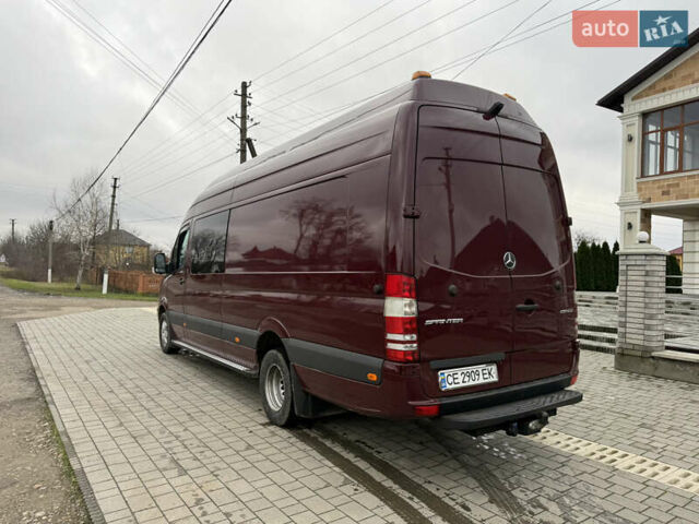 Красный Мерседес Sprinter, объемом двигателя 2.99 л и пробегом 350 тыс. км за 45000 $, фото 3 на Automoto.ua