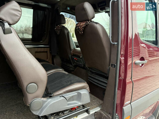 Красный Мерседес Sprinter, объемом двигателя 2.99 л и пробегом 350 тыс. км за 45000 $, фото 17 на Automoto.ua