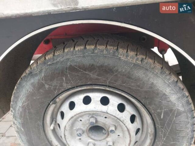 Червоний Мерседес Sprinter, об'ємом двигуна 2.15 л та пробігом 320 тис. км за 12500 $, фото 5 на Automoto.ua