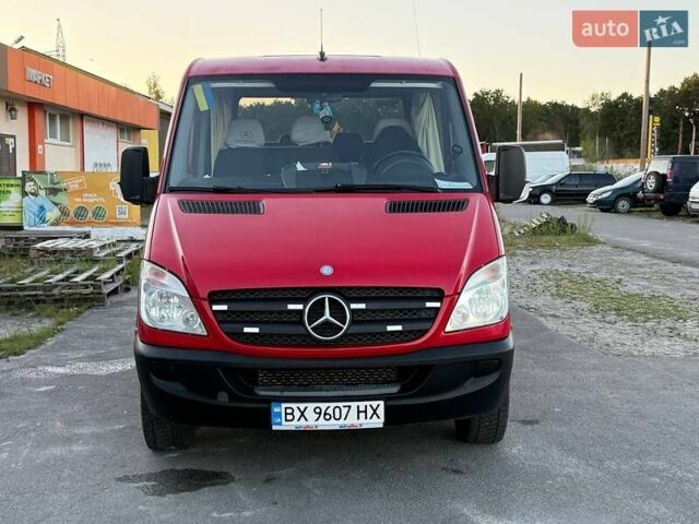 Красный Мерседес Sprinter, объемом двигателя 2.14 л и пробегом 600 тыс. км за 16500 $, фото 10 на Automoto.ua