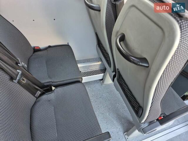 Красный Мерседес Sprinter, объемом двигателя 2.2 л и пробегом 200 тыс. км за 33900 $, фото 20 на Automoto.ua