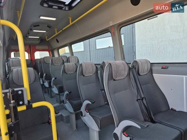 Красный Мерседес Sprinter, объемом двигателя 2.2 л и пробегом 200 тыс. км за 33900 $, фото 16 на Automoto.ua