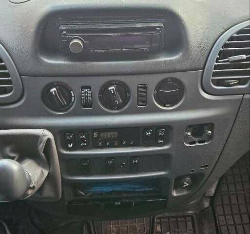 Червоний Мерседес Sprinter, об'ємом двигуна 2.69 л та пробігом 587 тис. км за 7800 $, фото 5 на Automoto.ua