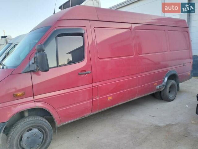 Красный Мерседес Sprinter, объемом двигателя 2.69 л и пробегом 586 тыс. км за 8300 $, фото 2 на Automoto.ua