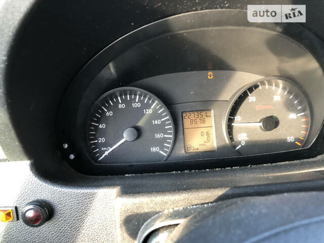 Красный Мерседес Sprinter, объемом двигателя 2.1 л и пробегом 227 тыс. км за 13900 $, фото 14 на Automoto.ua