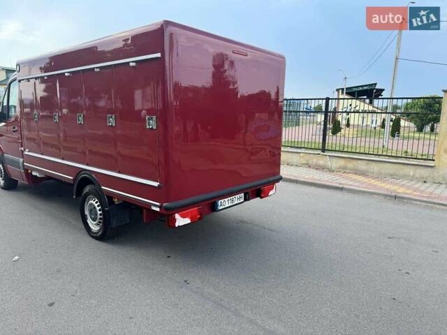 Красный Мерседес Sprinter, объемом двигателя 2.14 л и пробегом 320 тыс. км за 21032 $, фото 2 на Automoto.ua