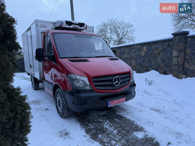 Красный Мерседес Sprinter, объемом двигателя 2.2 л и пробегом 285 тыс. км за 18000 $, фото 32 на Automoto.ua