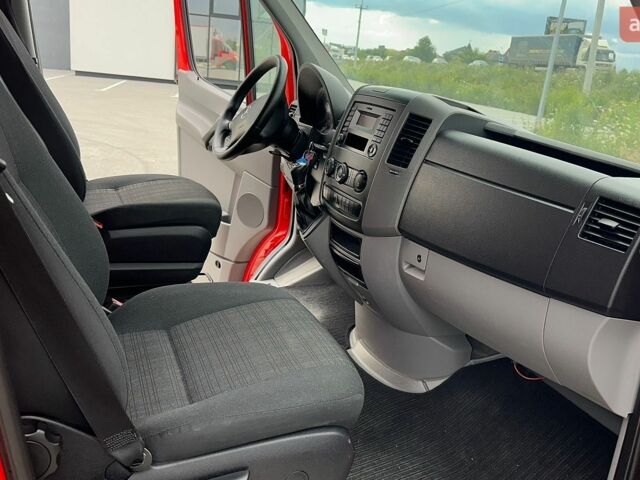 Красный Мерседес Sprinter, объемом двигателя 2.2 л и пробегом 279 тыс. км за 25900 $, фото 32 на Automoto.ua