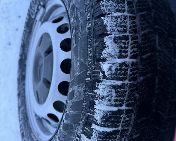 Красный Мерседес Sprinter, объемом двигателя 2.2 л и пробегом 285 тыс. км за 18000 $, фото 46 на Automoto.ua