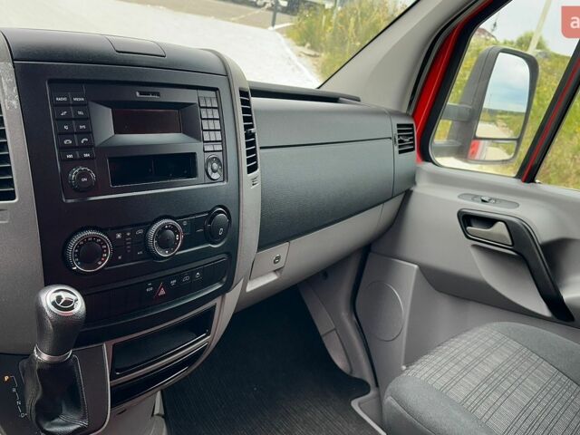 Красный Мерседес Sprinter, объемом двигателя 2.2 л и пробегом 279 тыс. км за 25900 $, фото 26 на Automoto.ua