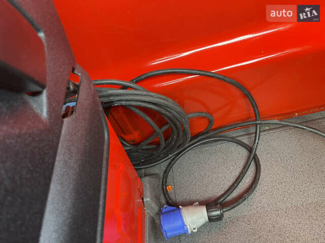 Красный Мерседес Sprinter, объемом двигателя 2.2 л и пробегом 246 тыс. км за 25400 $, фото 24 на Automoto.ua