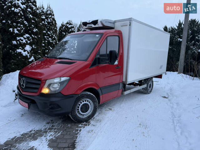 Красный Мерседес Sprinter, объемом двигателя 2.2 л и пробегом 285 тыс. км за 18000 $, фото 4 на Automoto.ua