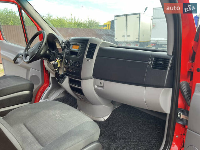 Красный Мерседес Sprinter, объемом двигателя 2.2 л и пробегом 246 тыс. км за 25400 $, фото 22 на Automoto.ua