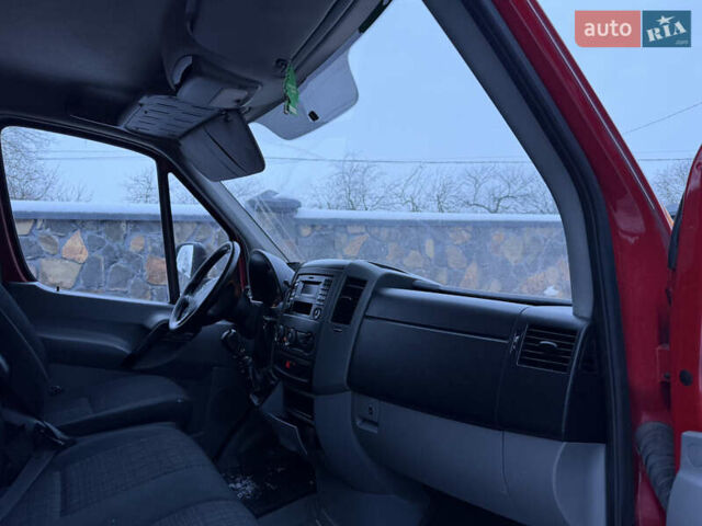 Красный Мерседес Sprinter, объемом двигателя 2.2 л и пробегом 285 тыс. км за 18000 $, фото 41 на Automoto.ua