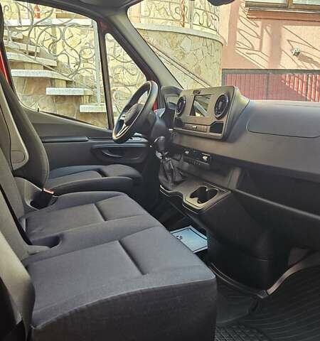 Красный Мерседес Sprinter, объемом двигателя 0 л и пробегом 540 тыс. км за 30355 $, фото 6 на Automoto.ua