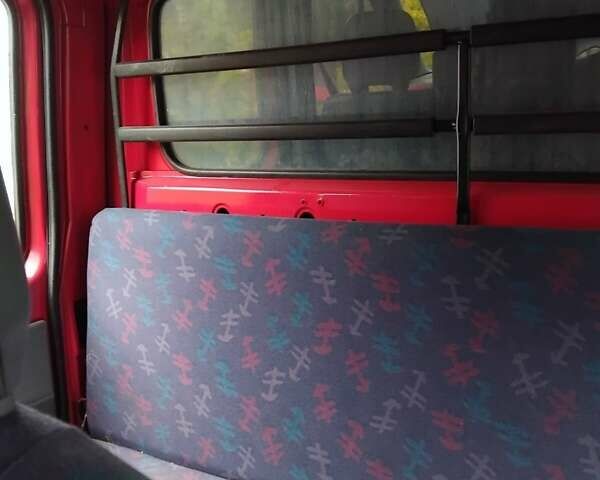 Красный Мерседес Sprinter, объемом двигателя 2.87 л и пробегом 4 тыс. км за 10800 $, фото 1 на Automoto.ua