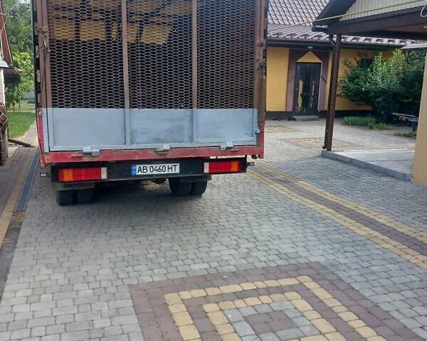 Красный Мерседес Sprinter, объемом двигателя 2.9 л и пробегом 755 тыс. км за 10000 $, фото 3 на Automoto.ua