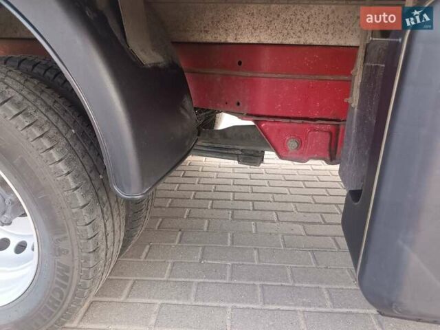 Червоний Мерседес Sprinter, об'ємом двигуна 2.14 л та пробігом 480 тис. км за 19000 $, фото 23 на Automoto.ua