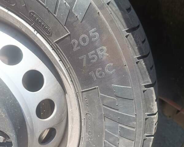 Червоний Мерседес Sprinter, об'ємом двигуна 2.14 л та пробігом 480 тис. км за 19000 $, фото 31 на Automoto.ua