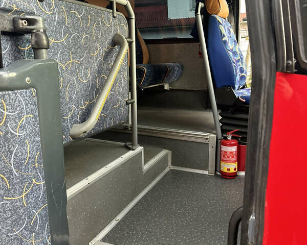 Червоний Мерседес Sprinter, об'ємом двигуна 2.7 л та пробігом 595 тис. км за 35000 $, фото 18 на Automoto.ua