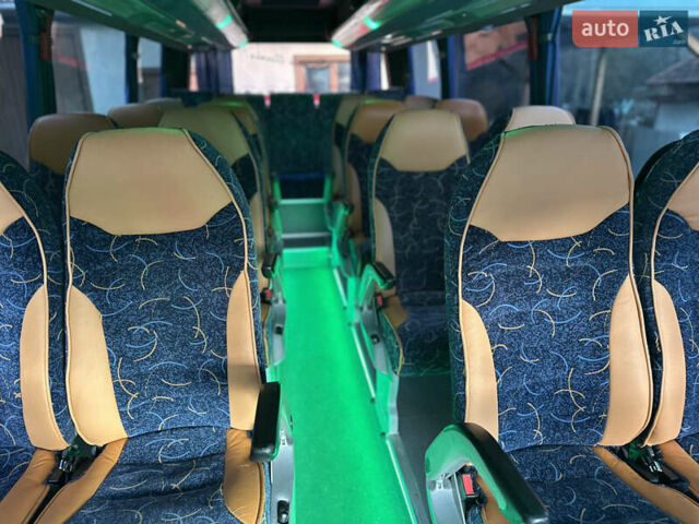 Червоний Мерседес Sprinter, об'ємом двигуна 2.7 л та пробігом 595 тис. км за 35000 $, фото 19 на Automoto.ua