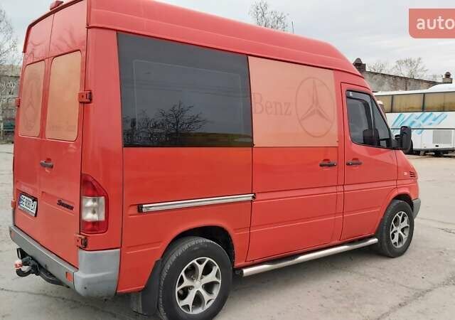 Красный Мерседес Sprinter, объемом двигателя 2.69 л и пробегом 450 тыс. км за 9300 $, фото 5 на Automoto.ua