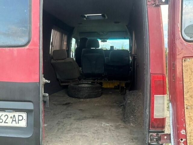 Червоний Мерседес Sprinter, об'ємом двигуна 2.87 л та пробігом 350 тис. км за 4900 $, фото 10 на Automoto.ua