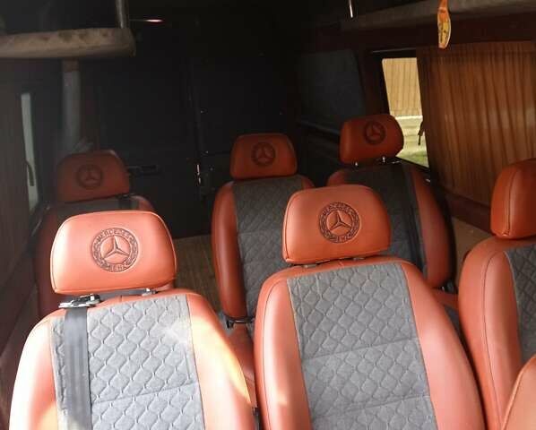 Красный Мерседес Sprinter, объемом двигателя 2 л и пробегом 250 тыс. км за 8500 $, фото 7 на Automoto.ua