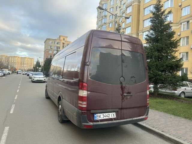 Красный Мерседес Sprinter, объемом двигателя 2.1 л и пробегом 572 тыс. км за 15500 $, фото 12 на Automoto.ua
