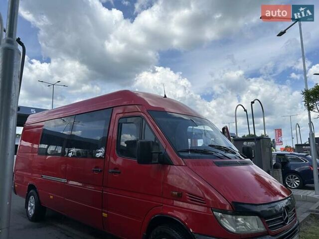 Червоний Мерседес Sprinter, об'ємом двигуна 2.69 л та пробігом 720 тис. км за 9000 $, фото 1 на Automoto.ua