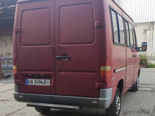 Красный Мерседес Sprinter, объемом двигателя 2.3 л и пробегом 324 тыс. км за 4400 $, фото 2 на Automoto.ua