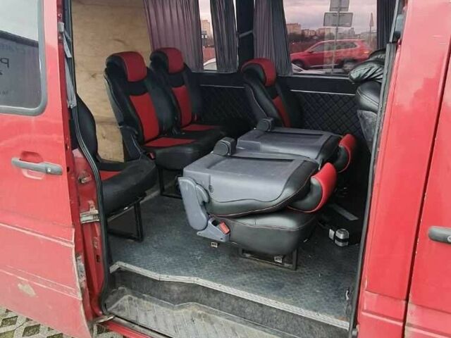 Красный Мерседес Sprinter, объемом двигателя 0.29 л и пробегом 770 тыс. км за 9229 $, фото 10 на Automoto.ua